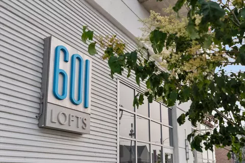 601 E Ogden #809, Milwaukee, WI 53202