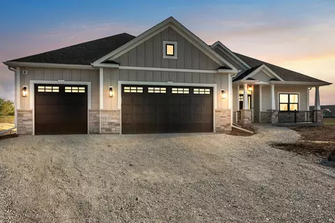 8966 Creekside, Pleasant Prairie, WI 53158