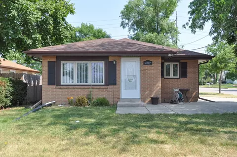 4702 W Layton, Greenfield, WI 53220