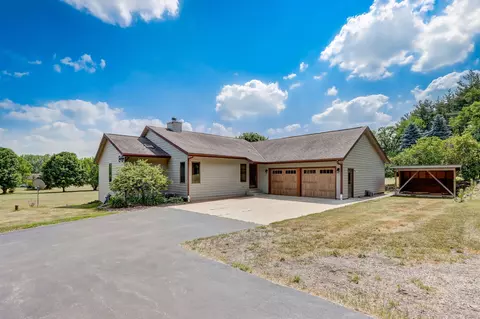 1700 Knob, Burlington, WI 53105