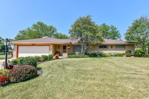 3725 S 158th, New Berlin, WI 53151