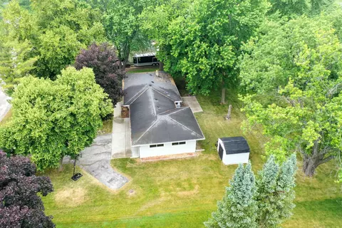 3960 S Elm, New Berlin, WI 53146