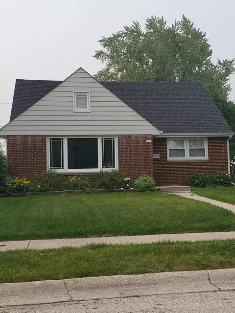 1411 Mackinac, South Milwaukee, WI 53172