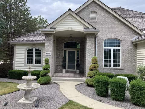 8100 S Country Clb, Franklin, WI 53132