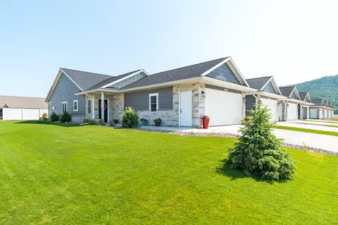 1715 Red Clover #694, Holmen, WI 54636