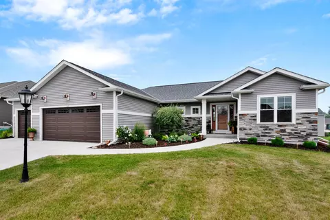 265 Thomas, Oconomowoc, WI 53066
