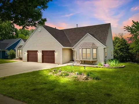 425 9th, Grafton, WI 53024
