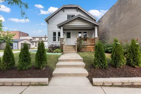2209 S 84th, West Allis, WI 53227