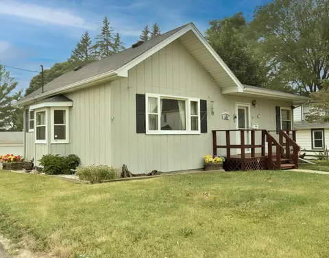 102 East Lk, Lake Geneva, WI 53147