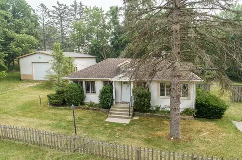 w1393 Oakwood Road, Bloomfield, WI 53128