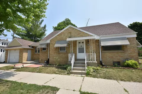 2952 S 33rd, Milwaukee, WI 53215