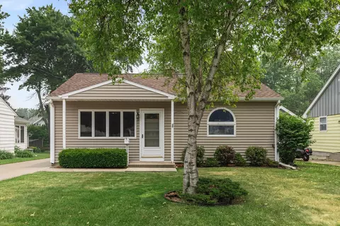 1201 Westowne, Waukesha, WI 53188