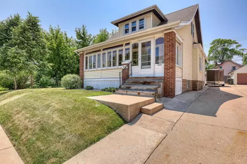 2159 S 81st, West Allis, WI 53219