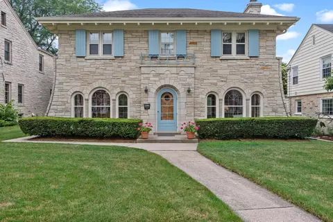 9035 Jackson Park, Wauwatosa, WI 53226