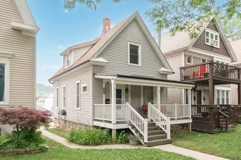 3009 S Wentworth, Milwaukee, WI 53207