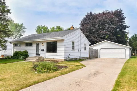 1109 3rd, Grafton, WI 53024