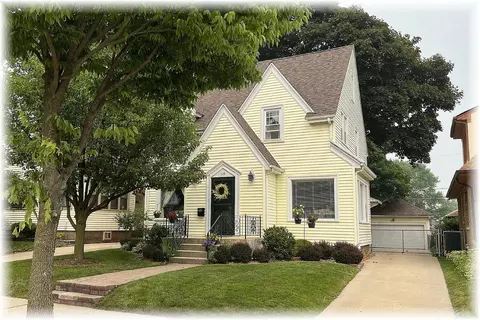 719 Lathrop, Racine, WI 53405