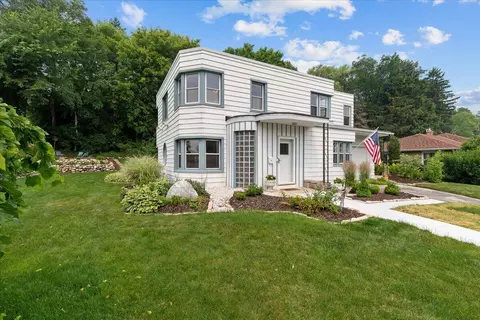 784 S 7th, West Bend, WI 53095