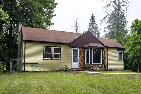 w220n9506 Town Line, Menomonee Falls, WI 53051