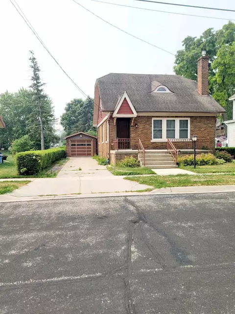 817 E Cady, Watertown, WI 53094