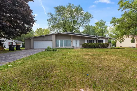 5427 W Radcliffe, Brown Deer, WI 53223