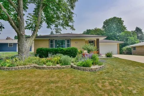 309 Hemlock, South Milwaukee, WI 53172
