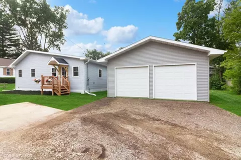 w1029 Golden Glow Road, Bloomfield, WI 53128