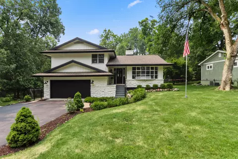 453 Forest, Fontana, WI 53125