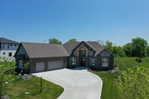 n40w23689 William, Pewaukee, WI 53072
