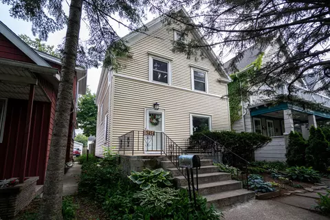 3454 N Newhall, Milwaukee, WI 53211