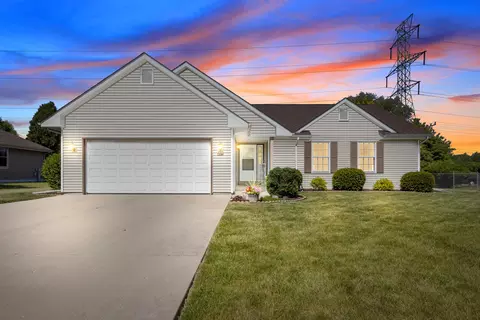 7547 S Pacific, Franklin, WI 53132