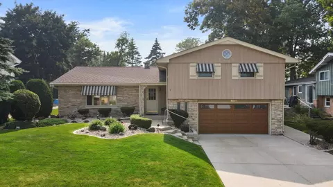 3217 S 123rd, West Allis, WI 53227