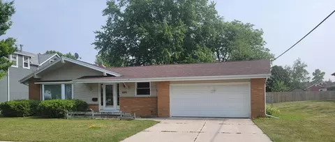 3105 Meadow, Manitowoc, WI 54220