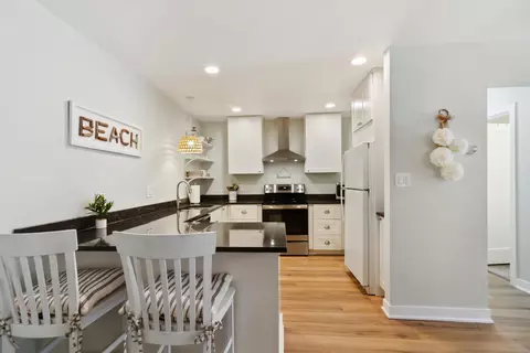 1270 Wisconsin #206A, Lake Geneva, WI 53147