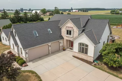4880 Wood Duck, West Bend, WI 53095