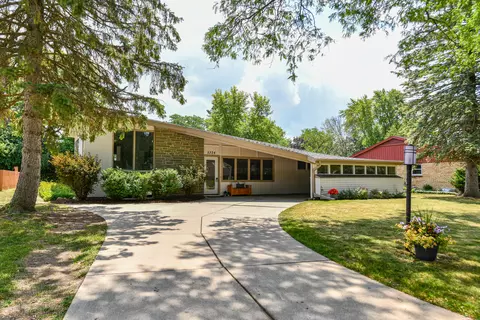 5324 Middleton, Greendale, WI 53129