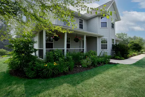 4880 Birchwood, Jackson, WI 53095