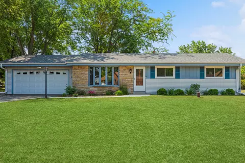w233s8630 Chateau, Big Bend, WI 53103