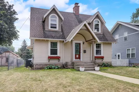 125 W Wabash, Waukesha, WI 53186
