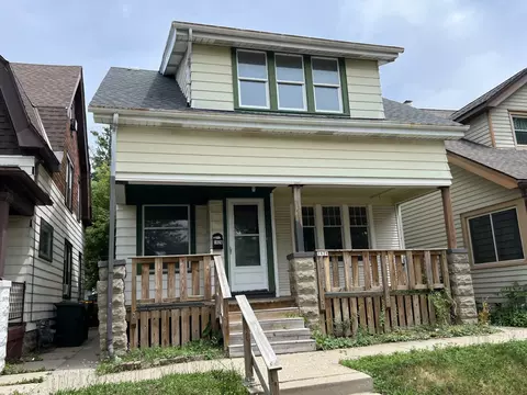 1628 S 81st, West Allis, WI 53214