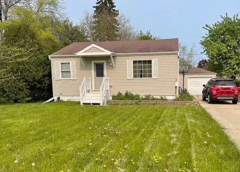 2401 James, Racine, WI 53403