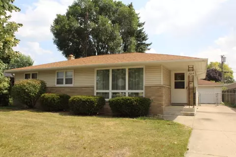 2015 87th, Kenosha, WI 53143