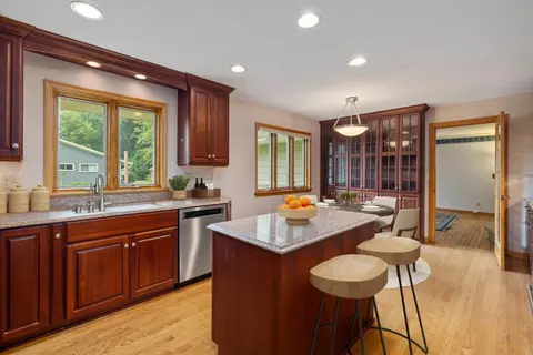 15835 Fernwood, Brookfield, WI 53005