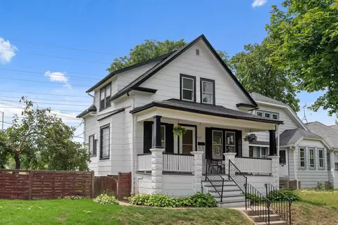 6121 W Fairview, Milwaukee, WI 53213