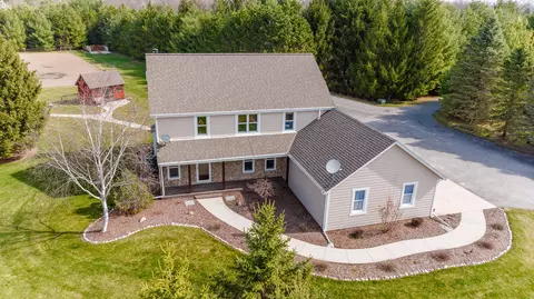 7000 Hayes, Erin, WI 53027