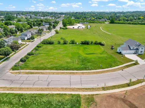 502 Greystone, Port Washington, WI 53074