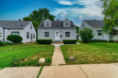3770 S Hanson, Milwaukee, WI 53207