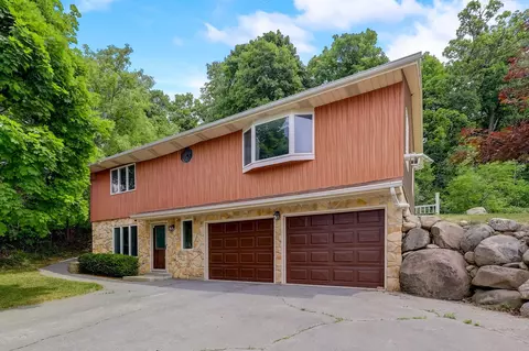 628 Kettle Moraine, Slinger, WI 53086