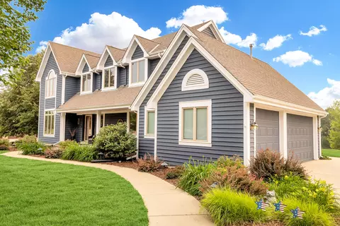 1533 Tallgrass, Waukesha, WI 53188