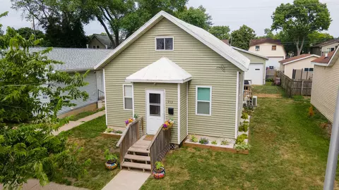 913 6th, La Crosse, WI 54601